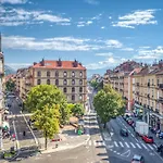 La Casa Roja - Championnet / Caserne De Bonne